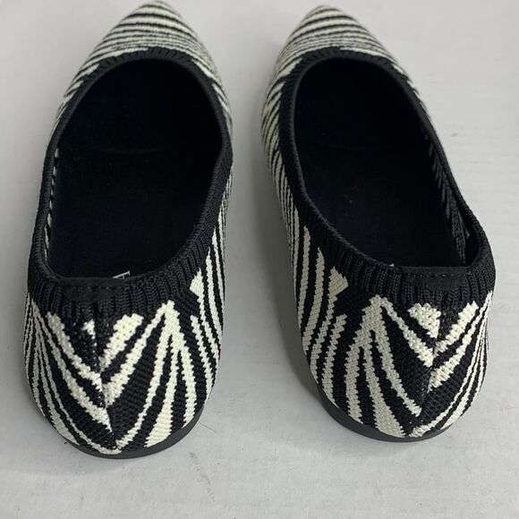 Vivaia Aria zebra print woven pointed toe ballet flats - Picture 8 of 13